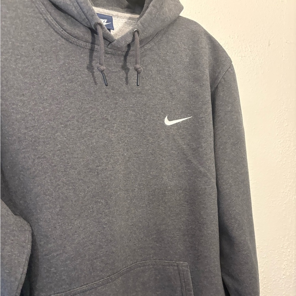 Nike Hoodie Mens XXL Sportswear Club Gray Fleece Swoosh Y2K Active Wear - Picture 3 of 4